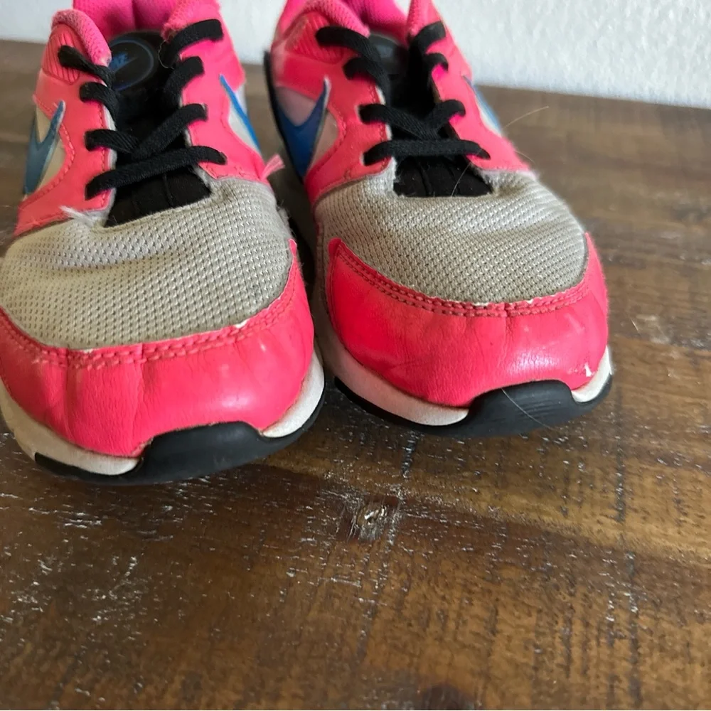 Nike pink running